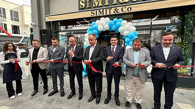 Simit & Co Suriçi'nde açıldı