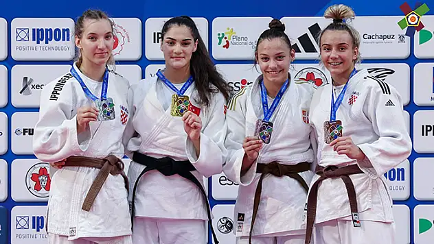 Sinem Oruç tarih yazdı!
