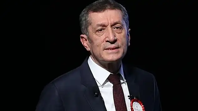 Sınıf tekrarı geliyor... Milyonlarca öğrenciyi kapsıyor... Bakan Ziya Selçuk duyurdu
