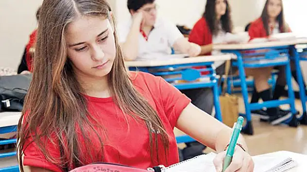 Sınıfta kalma kalktı ancak devamsızlık yapanlara kötü haber