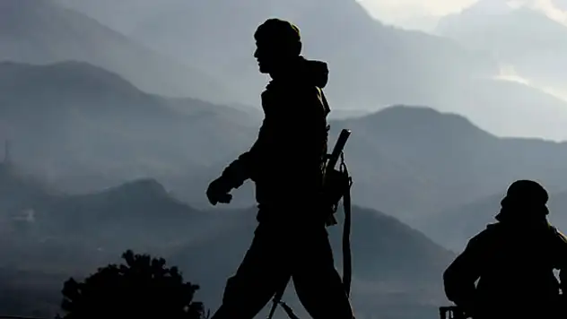 Sınır karakolunda, uzman çavuş astsubayı vurarak öldürdü