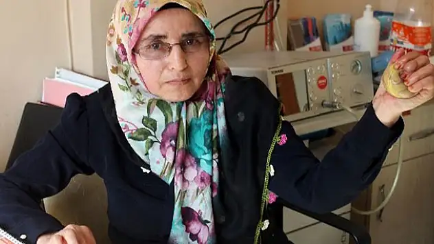 Sinirleri Hasar Gören Elini Ameliyatla Tekrar Kullanmaya Başladı