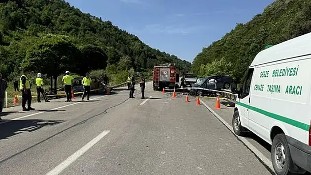 Sinop'ta feci kaza: 2'si doktor 4 kişi hayatını kaybetti, 2 yaralı
