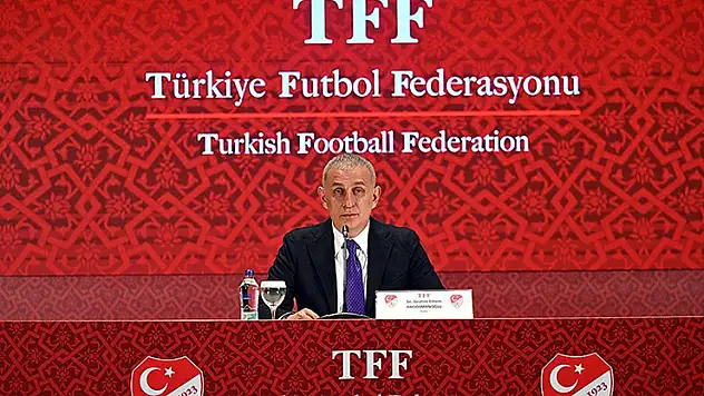 Sırada teknik direktör ve antrenörler var