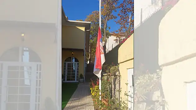 Sırbistan'ın Ankara Büyükelçiliğinde Novi Sad'daki kaza nedeniyle taziye defteri açıldı