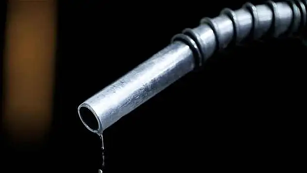 Sırbistan, petrol ihracatını geçici olarak yasakladı
