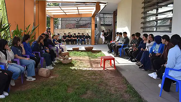 Şırnak Balveren'de eğitimcilerin gönüllü desteğiyle 12 yılda 429 genç üniversiteli oldu