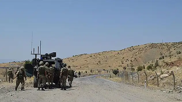 Şırnak'ta 10 terörist teslim oldu