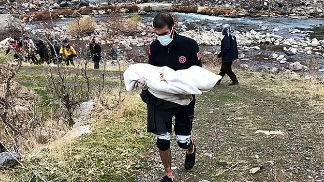 Şırnak'ta araç Habur Çayına uçtu, 3 kişilik aile hayattan koptu