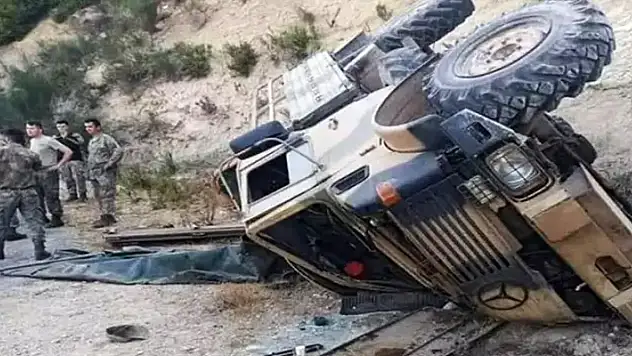 Şırnak'ta askeri araç kaza geçirdi! 2 asker şehit düştü, 2 asker yaralı
