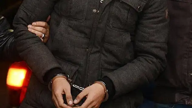 Şırnak'ta polise taş atan 5 şüpheli gözaltına alındı
