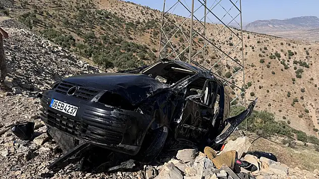 Şırnak'ta kamyonet şarampole devrildi: Aynı aileden 3 kişi öldü, 3 yaralı