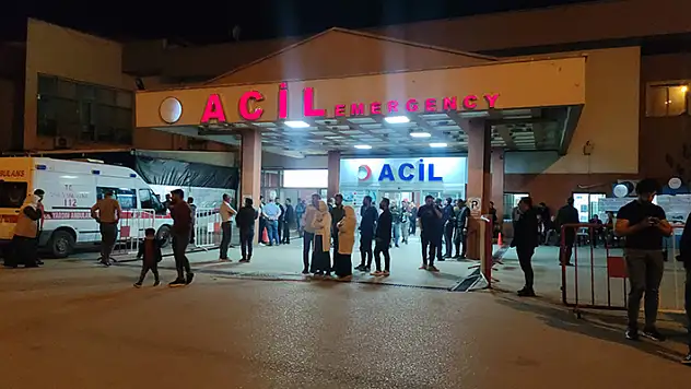 Şırnak'ta otomobille kamyonet çarpıştı: 2 ölü, 3 yaralı
