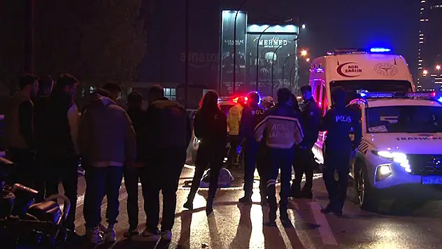 Şişli'de feci kaza: Bariyerlere çarpan motosiklet sürücüsü hayatını kaybetti
