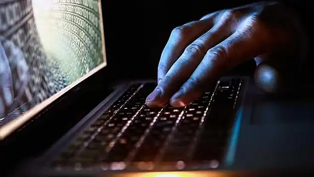 Sistemdeki açığı bulup 27 milyonluk vurgun yaptılar! Konya dahil 13 ilde 32 kişi gözaltına alındı