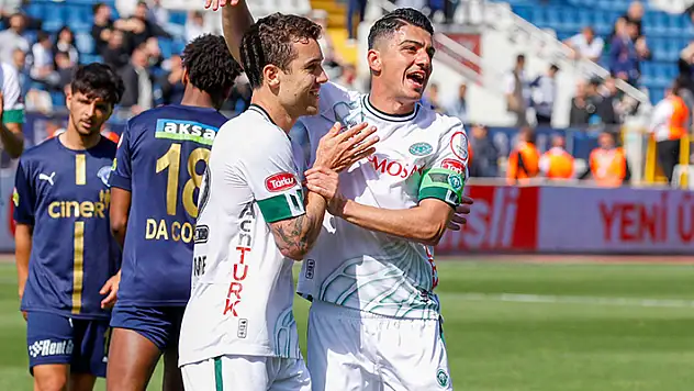 SİTYA VE SONER İLK 10'DA
