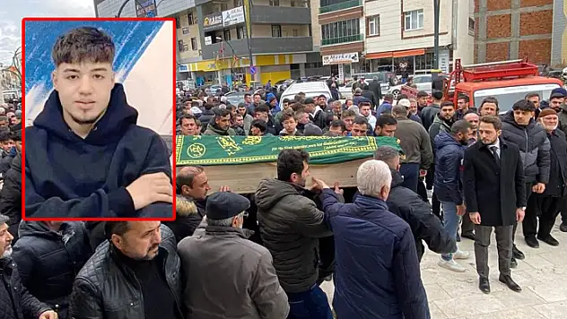 Sivas'ta bıçaklanarak hayatını kaybeden üniversiteli genç Konya'da son yolculuğuna uğurlandı
