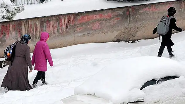 Sivas'ta eğitime kar engeli
