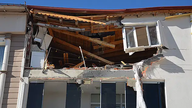 Sivas'ta gaz kaçağı bulunan kombi patladı: 1 yaralı
