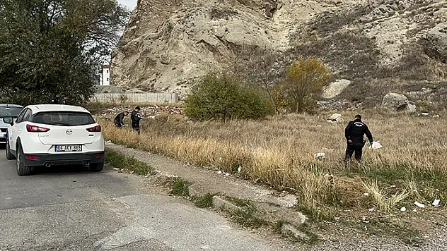 Sivas'ta mezarlık yakınında parçalanmış bebek cesedi bulundu 
