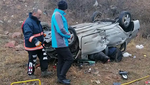 Sivas'ta otomobil şarampole uçtu: 3 ölü 1 yaralı
