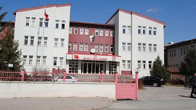 Sivas'ta ticaret, turizm, konut imarlı arsa satılacak
