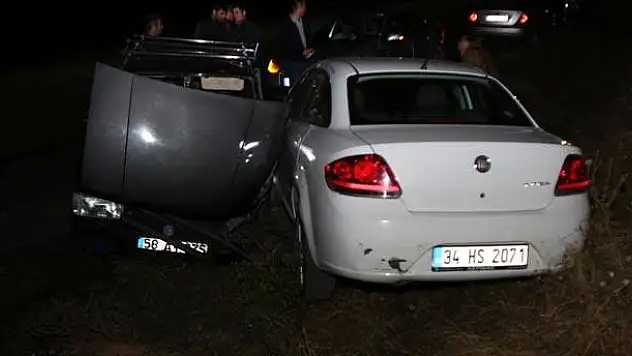 Sivas'ta trafik kazaları: 3 yaralı