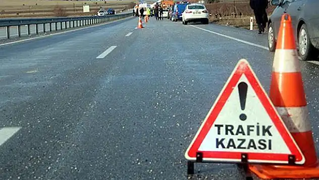 Sivas'ta trafik kazası: 14 yaralı