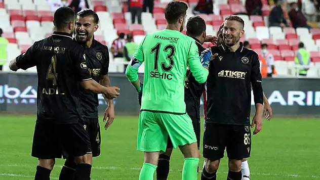 Sivas'ı deplasmanda 10 maç sonra devirdik