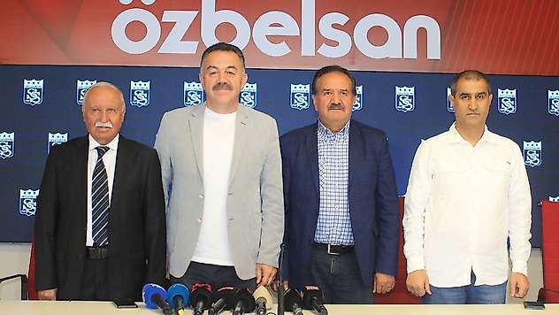 Sivasspor'da kongre ertelendi! Başkan adayı yok
