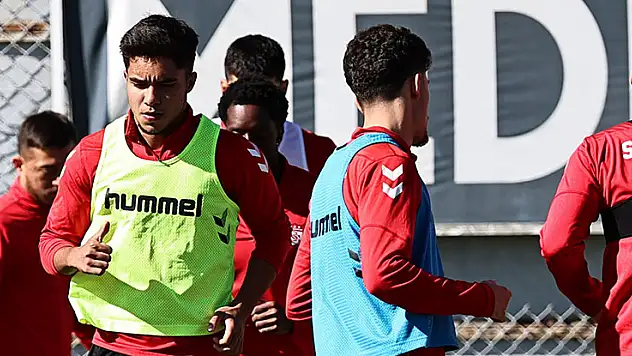 Sivasspor minyatür kalede maç yaptı