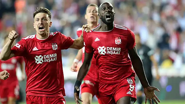 Sivasspor sahasında Beşiktaş'ı mağlup etti