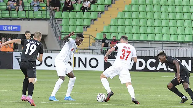 Sivasspor, UEFA Avrupa Konferans Ligi maçında Petrocub'u yendi
