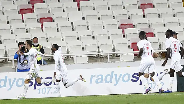 Sivasspor, UEFA Avrupa Konferans Ligi'nde play-off turuna yükseldi
