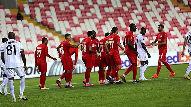 Sivasspor UEFA Avrupa Ligi'nde Karabağ'ı 2-0 yendi