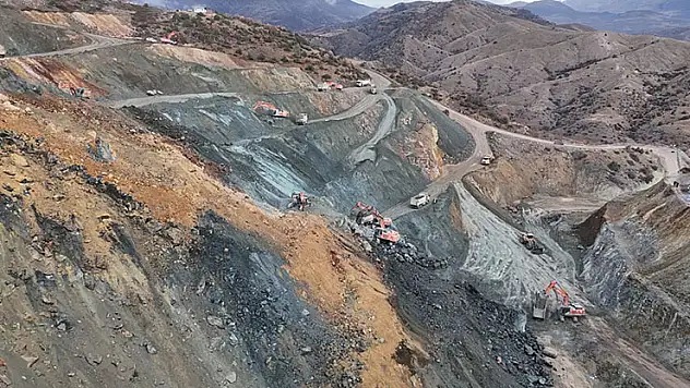 Sivas'ta göçük altında kalan şantiye müdürü 21 gündür aranıyor