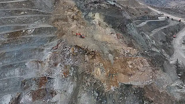 Sivas'ta maden ocağında göçük altında kalan şantiye müdürünü arama çalışmaları 10. gününde devam ediyor