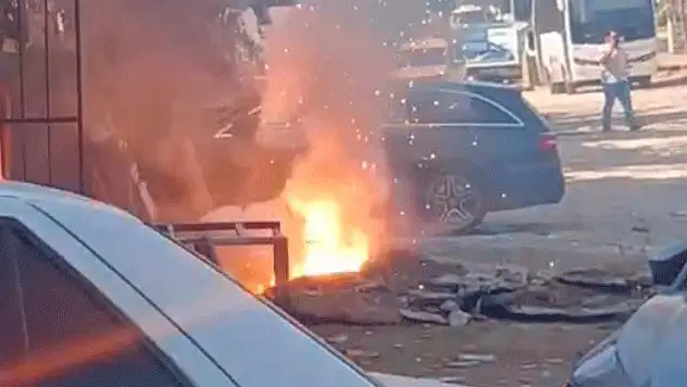 Siverek'te altyapı kazısında elektrik kabloları patladı