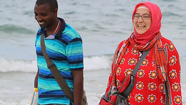 'Siyah' ve 'Beyaz'ın aşkı Tanzanya'ya bereket getirdi