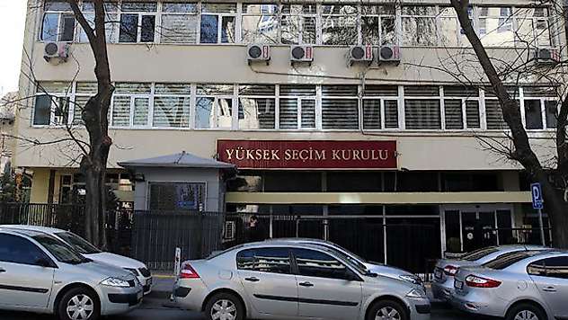 Siyasi partilerin aday başvurusunda yarın son gün