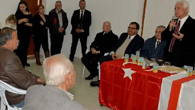 Skandal! Bayrağın Üzerinde...