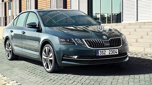 Skoda Octavia yenilendi! Fiyatı da belli oldu...