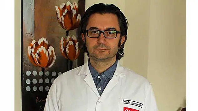 Skolyoz Ağrılarından 3 Saatlik Ameliyatla Kurtuldu