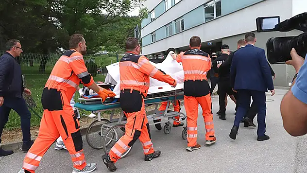 Slovakya'da saldırıya uğrayan Başbakan Fico'nun durumu ciddiyetini koruyor
