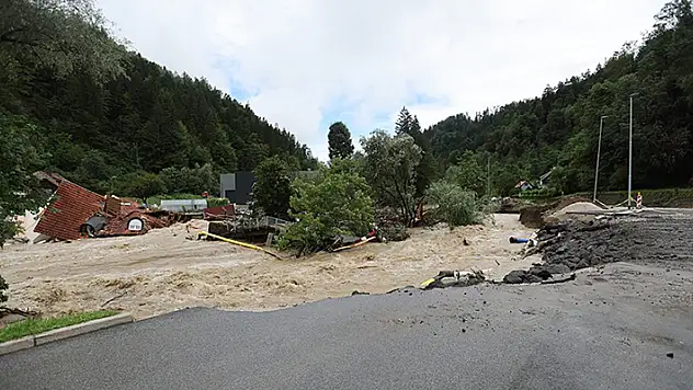 Slovenya'daki selde ölü sayısı 6'ya çıktı
