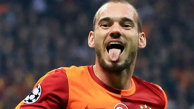 Sneijder geri döndü