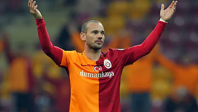 Sneijder noktayı koydu! Fenerbahçe derbisinde…
