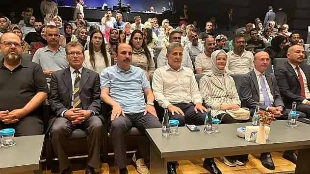 SOBE'nin yıl sonu gösterisi göz doldurdu
