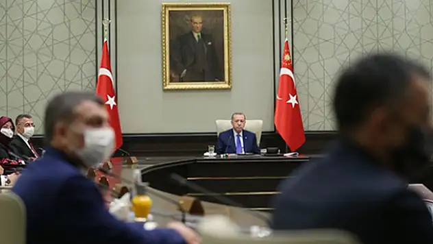 Sokağa çıkma ve restoran-kafe yasağı esnetiliyor! Gözler kritik Kabine Toplantısında