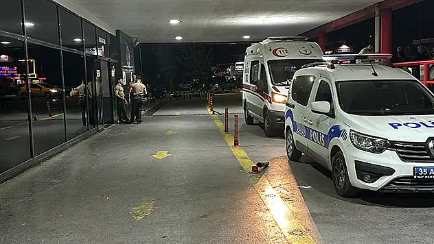 Sokakta yürürken motosikletli husumetlisinin silahlı saldırısında yaralandı

